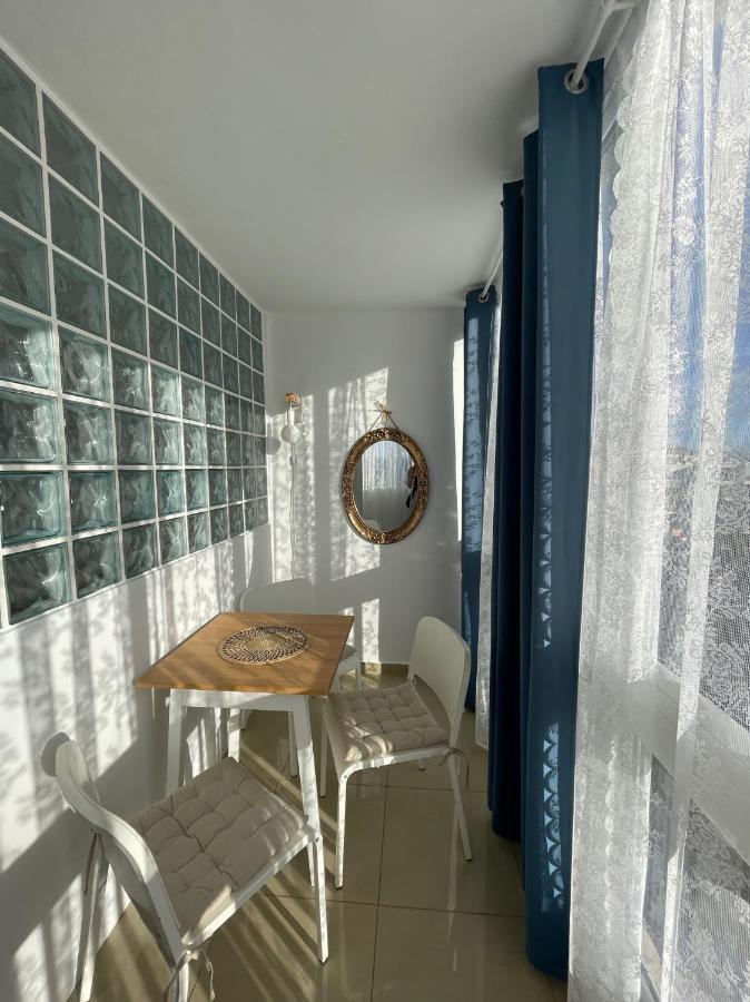 Studio Eldorado Арона Екстер'єр фото