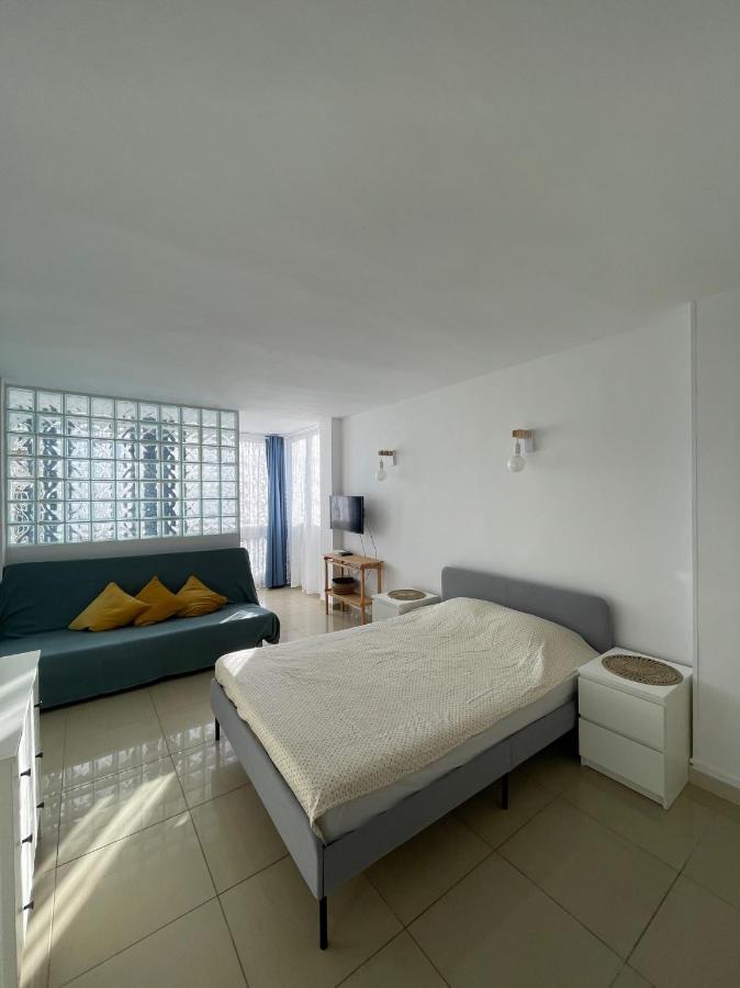 Studio Eldorado Арона Екстер'єр фото